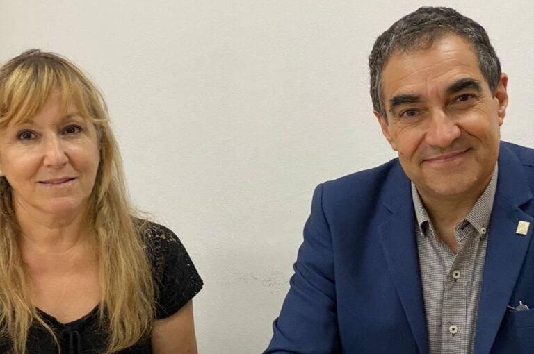 La presidenta comunal María Isabel Bosco y el decano Jorge Amigo. Transmedia TV.