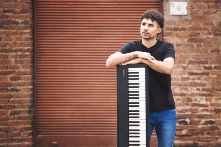 Joel Tortul inaugurará un ciclo que se mantendrá durante 18 fechas con dos conciertos mensuales en el Complejo Cultural Atlas. Gentileza.
