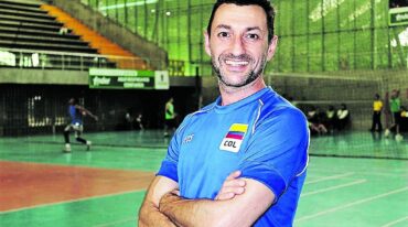 Julián Álvarez busca replicar el modelo argentino para darle a Colombia el salto de calidad. L.A.Vóleibol