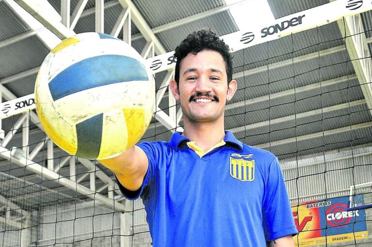 Fernando do Espirito Santo en Paracao