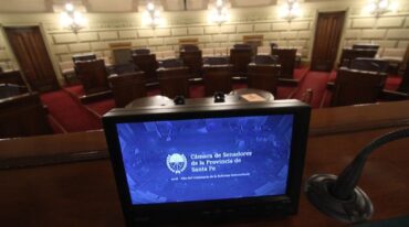 Rubén Pirola encontró una 'puertita' para abrir la posibilidad de que los senadores puedan sesionar en un recinto virtual