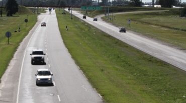 Se mantendrá el sistema de cobro de peajes. "Se modifica quién administra la autopista; antes era un banco que se llevaba el 2% de la recaudación. Ahora eso va a estar a cargo de la Provincia"