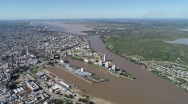 Ciudad vacía. Una vista área de la costanera de Santa Fe