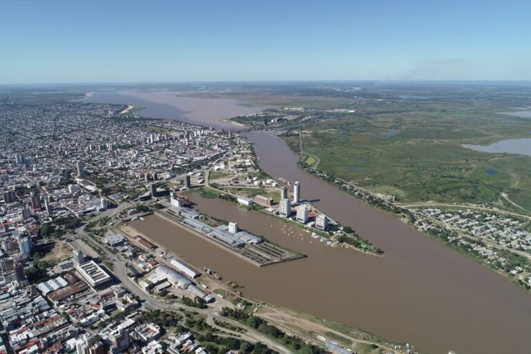 Ciudad vacía. Una vista área de la costanera de Santa Fe