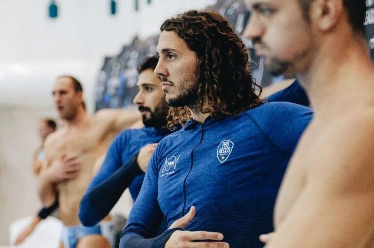 Gonzalo Echenique juega en uno de los mejores equipos del mundo. Twitter Pro Recco.