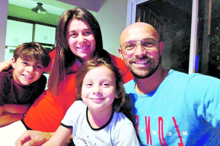En familia. Es como transcurre el día a día Renzo Vera en Mendoza