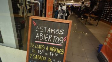 "Estamos abiertos". Los horarios vespertinos de lunes a viernes se van ajustando. De a poco