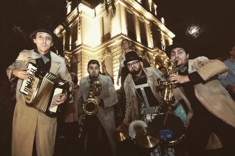 "Con la Fanfarria hemos decidido salir hacia una corriente nueva