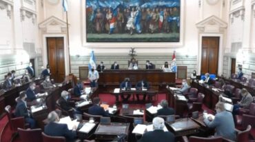 Los senadores sesionaron en la cámara de diputados