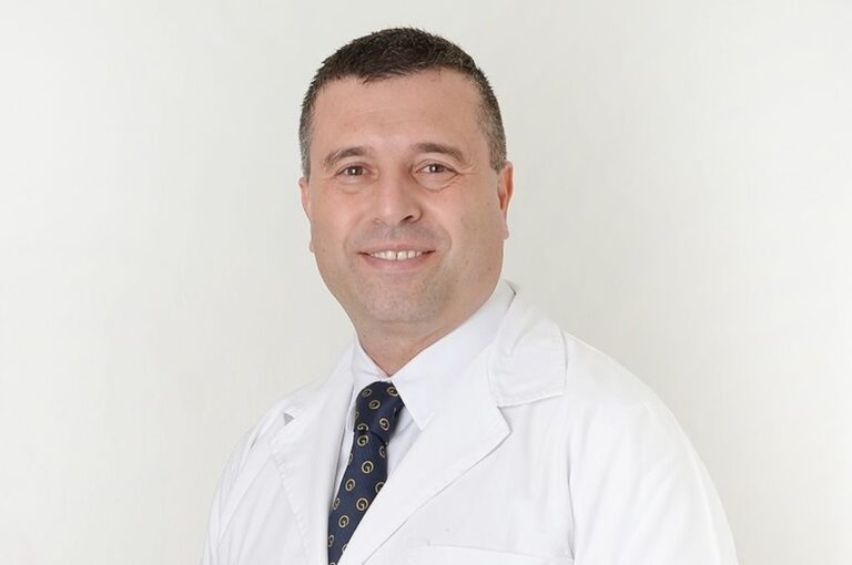 "Nos encargamos de la rehabilitación funcional respiratoria de pacientes y de la movilidad cuando se encuentran en estado crítico