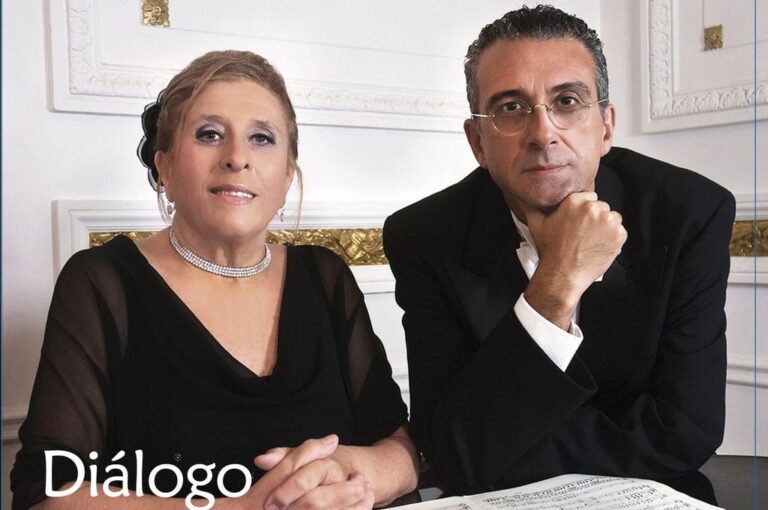 La portada del CD recupera un retrato realizado por el fotógrafo Oscar Dechiara