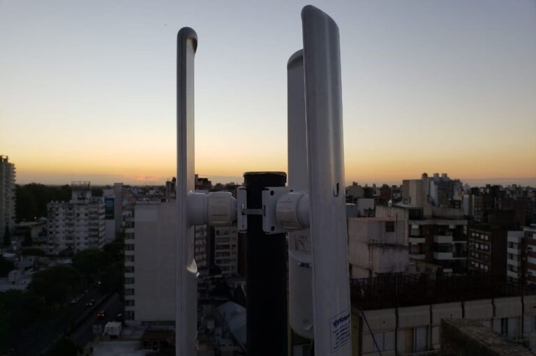 "Si el debate es por qué no hay más internet y cobertura
