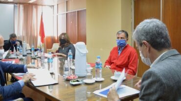 En la Cámara de la Construcción -delegación Santa Fe- los empresarios y los ministros Frana y Agosto dieron vuelta la página de un largo conflicto. Gentileza: prensa Gobierno de Santa Fe.