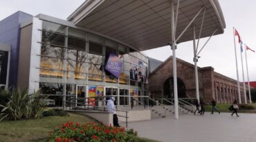 Los centros comerciales grandes vuelven a abrir sus puertas
