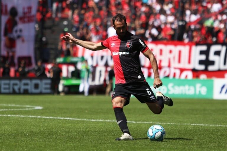Gentiletti admitió que está "evaluando" otros ofrecimientos que le llegaron para continuar su carrera. Archivo/prensa Newell's Old Boys.