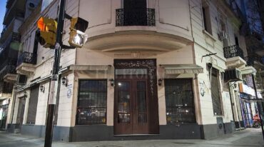 Cayó la reina. Queens Boulevard recibió el golpe de gracia durante el aislamiento a su ya delicada situación. Marcelo Manera