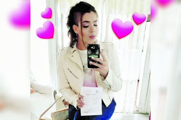 Princesa tiene en su partida de nacimiento un signo (-) donde iría la definición del sexo.