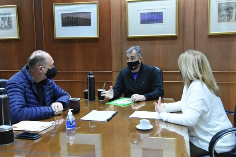 El gobernador Perotti visitó su ciudad natal y se reunión con el intendente Castellano. Gentileza: prensa Municipalidad de Rafaela.