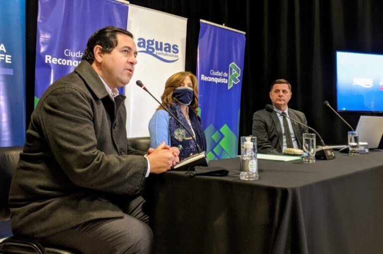 El intendente y la ministra Frana estuvieron en el auditorio de Casa del Bicentenario. Gentileza: prensa Municipalidad de Reconquista.