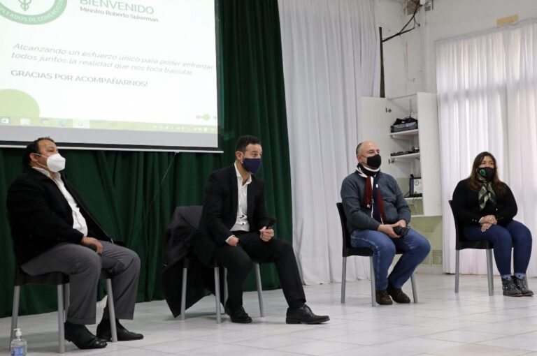 El ministro Sukerman se reunió con distintos gremios por la ley sobre accidentes de riesgos del trabajo. Gentileza.