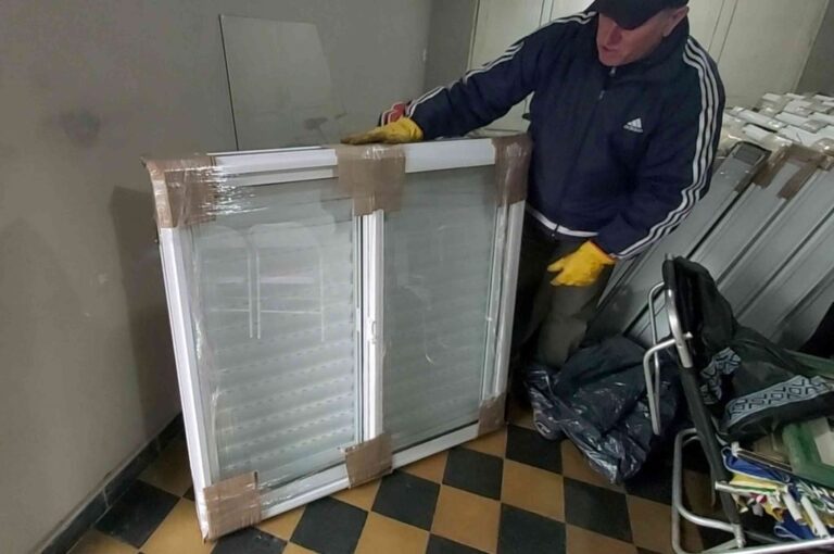 "Decidimos tomar un crédito y comprar las herramientas y el aluminio a una empresa local que nos dio una mano muy importante"