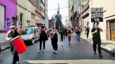 Los manifestantes consideran necesario habilitar espacios públicos para espectáculos al aire libre.