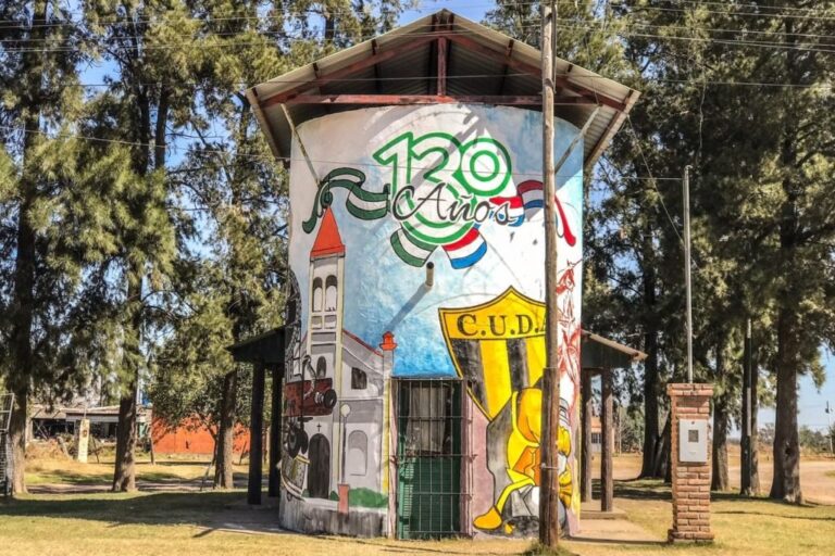 Historia. En 1890 cuando llega el ferrocarril