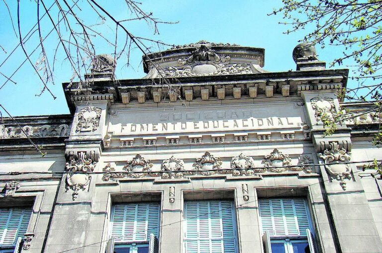 En el patrimonio de la Biblioteca Popular de Gualeguay confluyen el edificio mismo