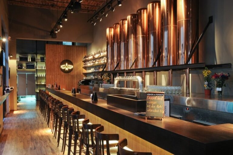 A cambiar imagen y rubro. Son muchos los negocios rosarinos que debieron salir a reconvertirse o reinventarse para seguir. Archivo.