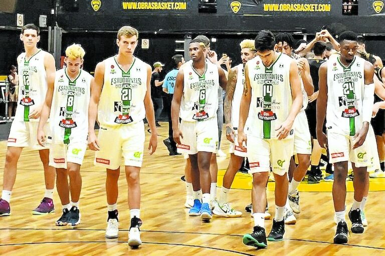 Se baja. Estudiantes no quiere arriesgar y puso en venta su plaza en Liga Nacional A de basquetbol.