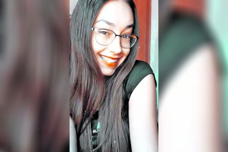 Los Tik Tok de la joven estudiante de 16 años rápidamente se compartieron por las redes.