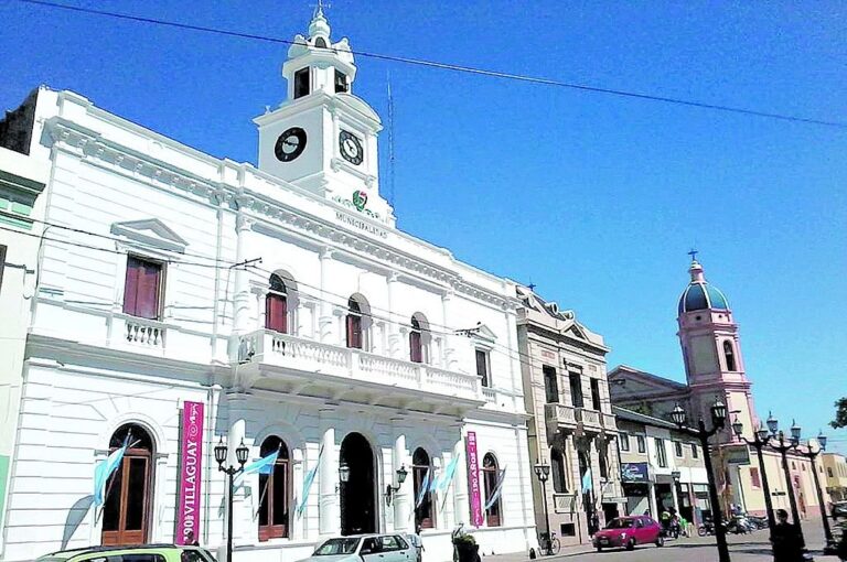 Cada ciudad tiene una historia singular para contar en torno a su Palacio municipal: Villaguay no es la excepción.