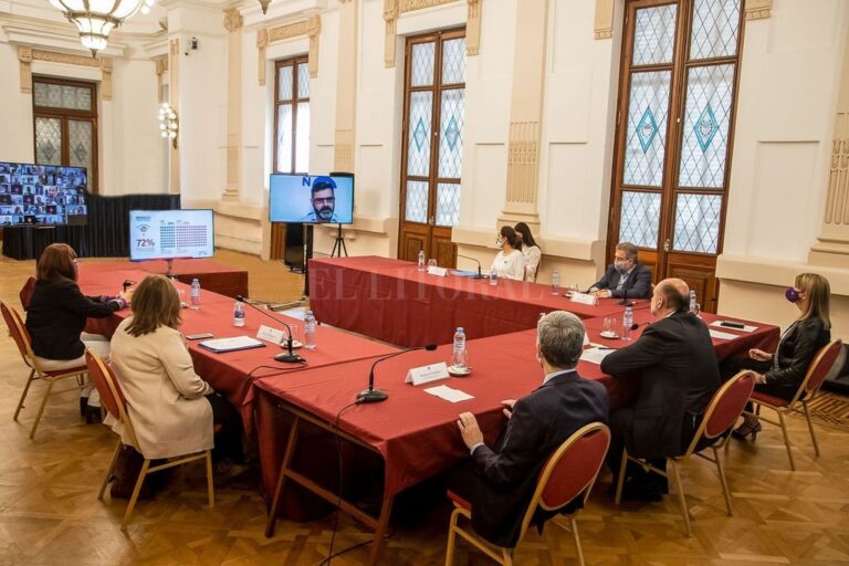 A puertas cerradas: uno de los más importantes programas previstos por el gobierno de la provincia se anunció discretamente y sin la presencia de los medios de comunicación Gentileza Gobierno de la Provincia