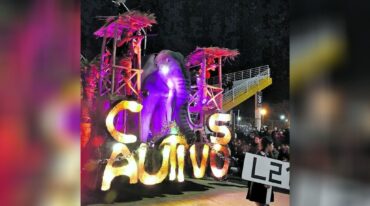 Una de las carrazas en el desfile del 2019. Gentileza Marcelo Fiori