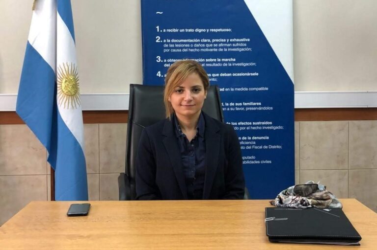 La fiscal Lorena Korakis tiene a su cargo la investigación que apunta a detectar supuestas irregularidades en la División Logística de la unidad regional con sede en Rafaela. Archivo.