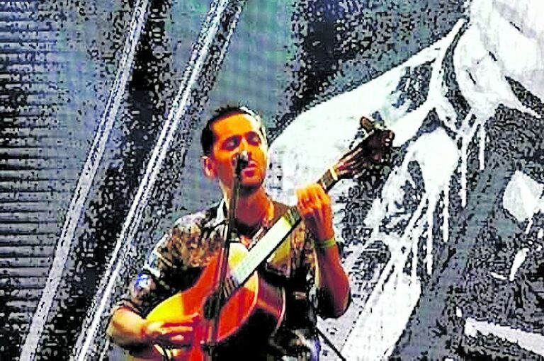 'En este disco intento reivindicar a  la flora y fauna avasallada