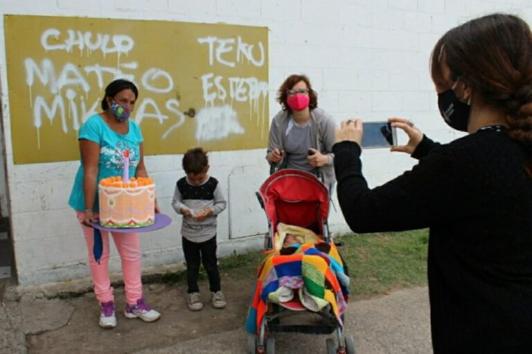 El festejo en pandemia tuvo como objetivo visibilizar todo el trabajo que se hace en el barrio. Gentileza: prensa Municipalidad de Rosario.