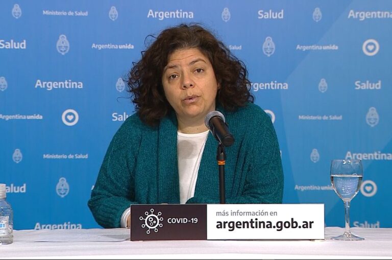 "Esperamos que se construya confianza y que la población adhiera a la vacunación' dijo. Archivo