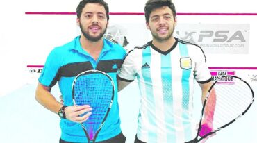 Rodrigo y Francisco Obregón en un torneo de la Asociación Profesional de Squash (PSA). Inauguraron las presencias argentinas en las ligas europeas.