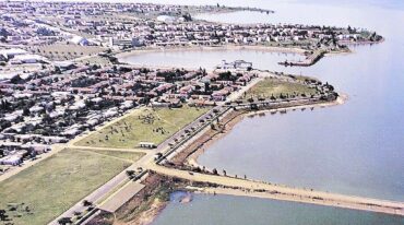 La conformación del lago de la represa obligó a una nueva radicación de Federación.
