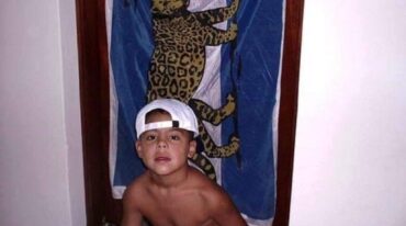 Sueños de puma. Santiago Chocobares "colgó" esta foto en su face: siendo un niño
