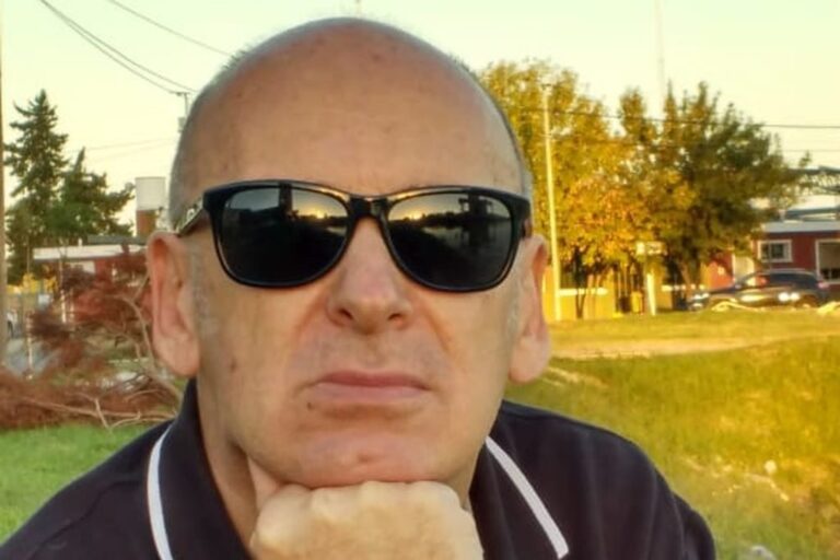 Serruya reconoce que indagó la poesía menos que en teatro o narrativa. "Pero escribir es un único acto. Los géneros