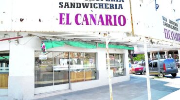 El Canario funcionó durante 47 años la esquina de Alem y Alsina hasta cerrar definitivamente sus puertas semanas atrás. Marcelo Miño