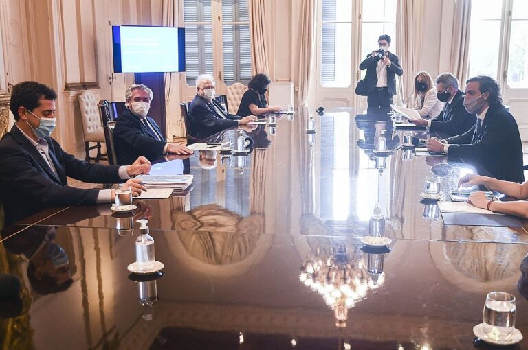 El presidente Alberto Fernández encabezó la reunión del comité de vacunación contra coronavirus. Télam