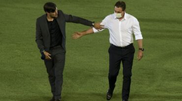 Primero el saludo