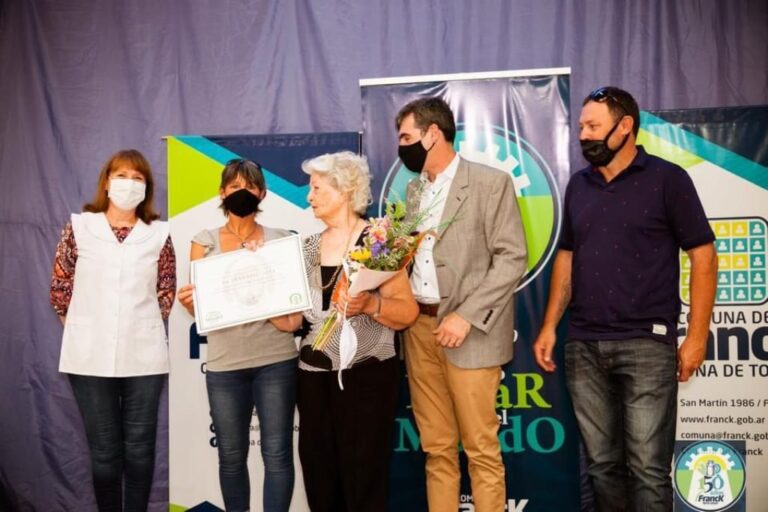 Javier Enrico destacó la labor docente. Gentileza.