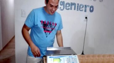Para utilizarla se ingresa un peso y la balanza va asistiendo al usuario