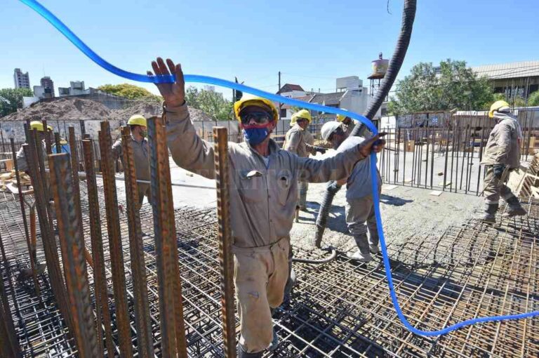 La Provincia ya autorizó en todo el territorio los servicios vinculados a obras privadas que ocupen más de 30 empleados de la construcción