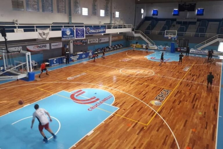 El básquetbol es una de las actividades que identifica a esta ejemplar institución del departamento Iriondo