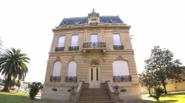 La hermosa casona de bulevar Gálvez